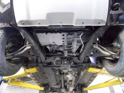 Металлическая защита двигателя и кпп Renault Duster 1 рест 2015-2021