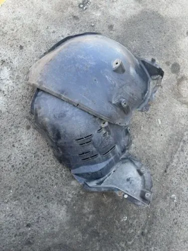 Защита крыла (подкрылок) передний левый Mercedes CLS C219 2004-2010 в сборе