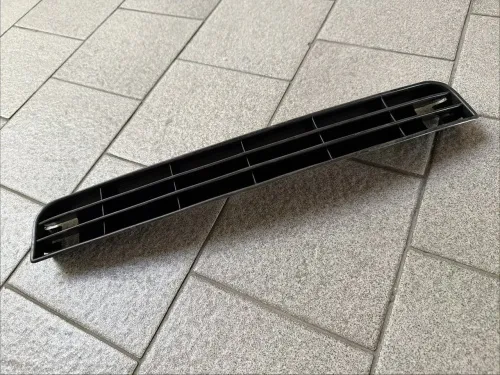 Решетка в бампер передний к Audi A6 1994-1997