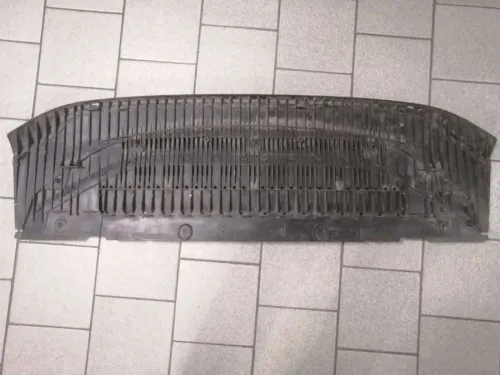 Пластиковая защита под передний бампер Audi A6 (C7)