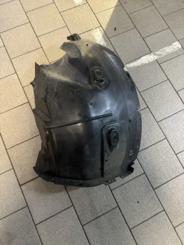 Защита крыла (подкрылок) передний правый Mercedes Sprinter 2018- задняя часть