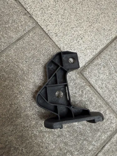 Кронштейн бампера правый BMW 5 E39 1995-1999