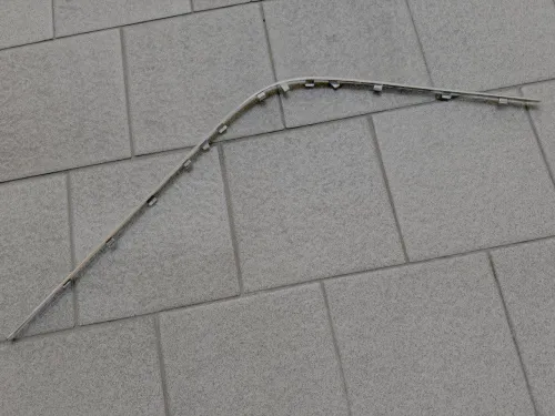 E W210 1999-2003 молдинг бампера передний правый Mercedes E W210 1999-2003