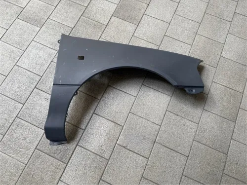 Крыло переднее правое Suzuki Swift 1996-2005