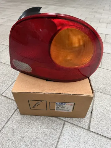 Фонарь задний правый Hyundai Accent 1994-1999