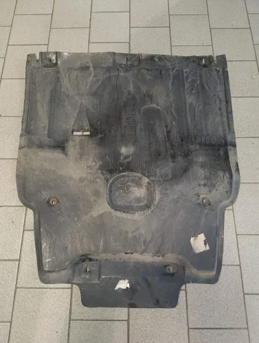 Пластиковая защита двигателя Mercedes CLA C117 2013-2020