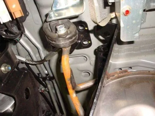 Металлическая защита раздаточной коробки Mitsubishi Pajero 4 2006-