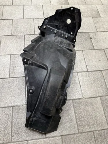 Защита крыла (подкрылок) передний правый Toyota Corolla E150 2006-2013 передняя часть