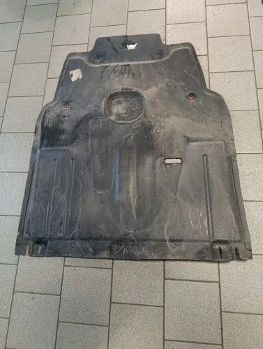 Пластиковая защита двигателя Mercedes CLA C117 2013-2020