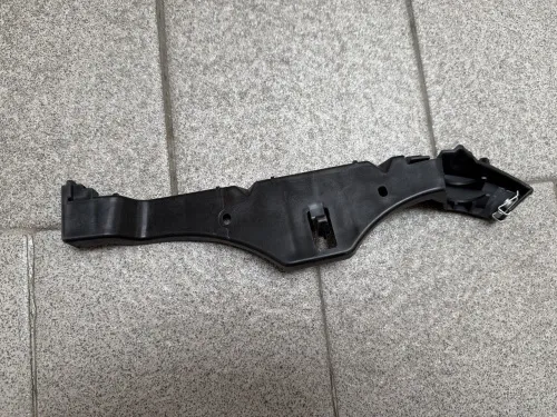 Кронштейн заднего бампера левый Citroen Saxo 1996-2004