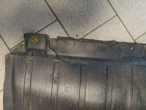 Пластиковая защита двигателя Mercedes B W246 2011-2018