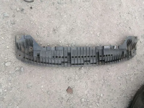 Пластиковая защита под передний бампер Toyota Auris I