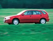 Защита крыла (подкрылок) передний правый Nissan Almera N15 1995-2000