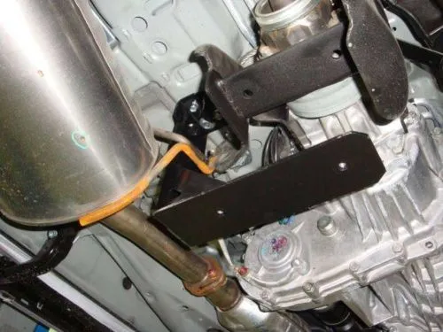 Металлическая защита раздаточной коробки Mitsubishi Pajero 4 2006-