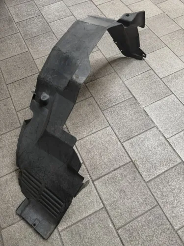 Защита крыла (подкрылок) передний правый Volvo S40 1995-1999