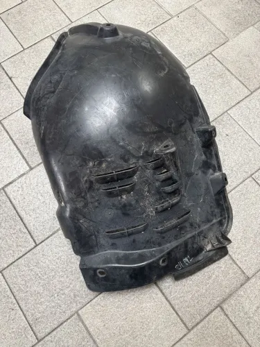 Защита крыла (подкрылок) передний левый Mercedes E W211 2002-2009 передняя часть