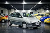Защита крыла (подкрылок) передний правый Renault Scenic 1 1996-2003 передняя часть