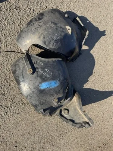 Защита крыла (подкрылок) передний правый Mercedes CLS C219 2004-2010 в сборе