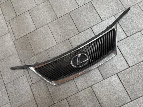 Решетка радиатора Lexus IS 2005-2008