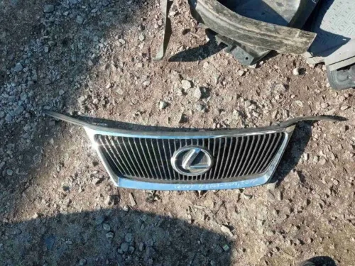 Решетка радиатора Lexus IS II