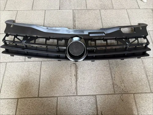 Решетка радиатора Opel Astra H 2004-2007