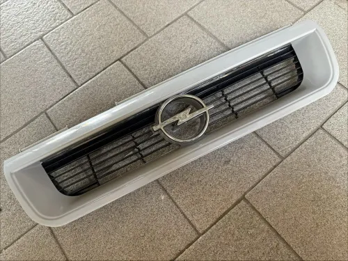 Решетка радиатора к Opel Vectra 1995-1998