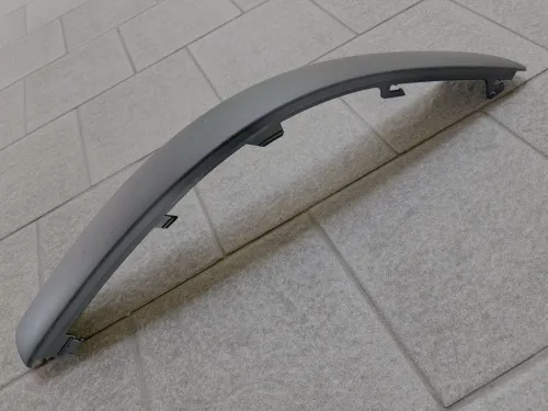 Накладка на бампер передняя правая Volksvagen Passat B5 2000-2005