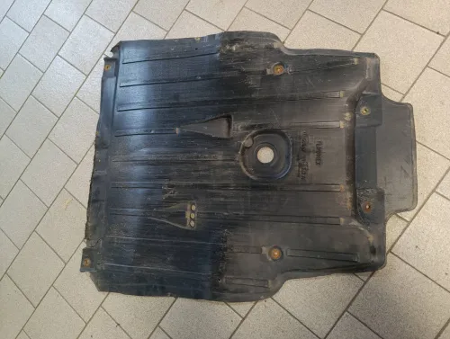 Пластиковая защита двигателя Mercedes CLA C117 2013-2020