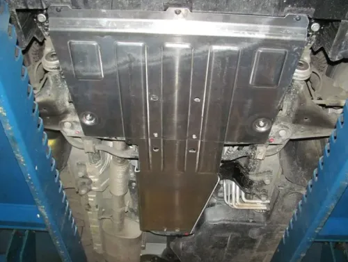 Металлическая защита двигателя и кпп Mercedes Vito W447 2014- задний привод