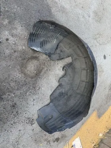 Защита крыла (подкрылок) задний правый Mercedes CLS C219 2004-2010