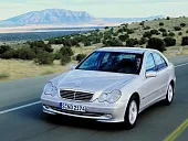 Защита крыла (подкрылок) передний правый Mercedes C W203 2000-2008 передняя часть