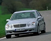 Защита крыла (подкрылок) передний правый Mercedes E W211 2002-2009 передняя часть