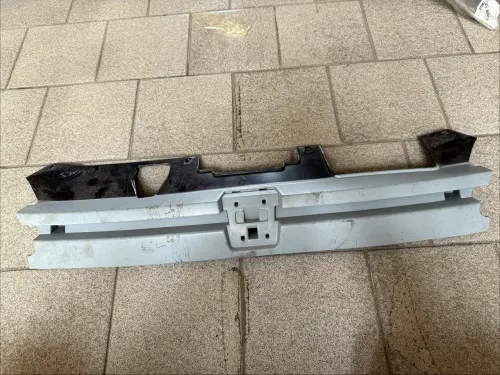 Решетка радиатора Peugeot 306 1993-2003