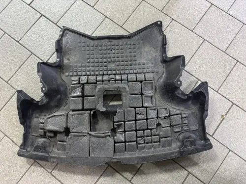 Пластиковая защита двигателя Mercedes C W203 2000-2008