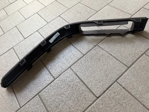 Накладка на бампер передняя правая Audi 80 1991-1996