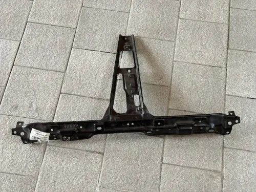 Передняя панель крепления облицовки (телевизор) Audi 80 1991-1994