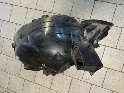 Защита крыла (подкрылок) передний левый Mercedes Sprinter 2018- передняя часть