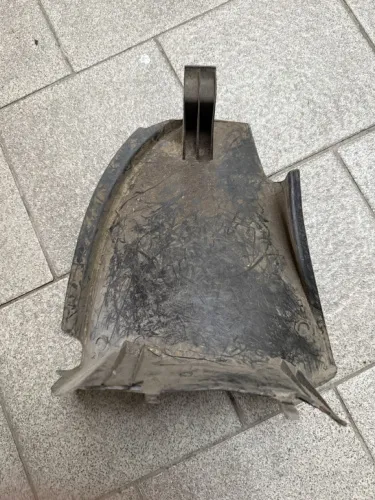 Защита крыла (подкрылок) передний левый Volkswagen Passat (B4) передняя часть