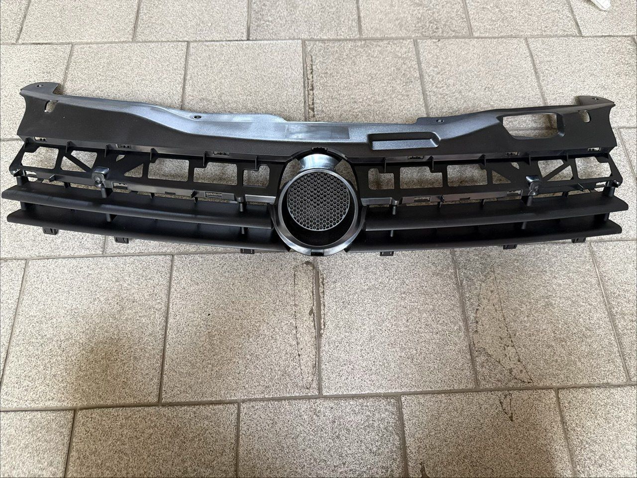 Решетка радиатора Opel Astra H 2004-2007